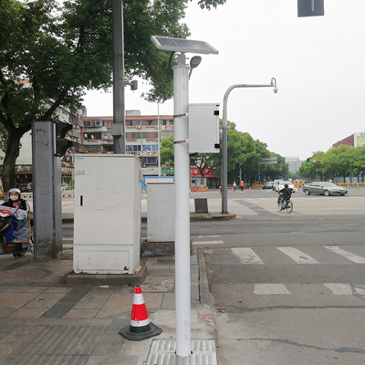 太阳能道路积水监测站
